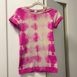 IVIVVA by Lululemon Short sleeve top.  Girls